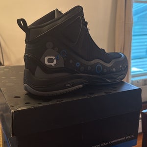 Men's Size M 12.0 (W 13.0) Shoes (New)