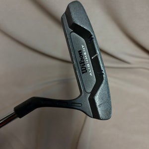 Silver Unisex Wilson Blade Alignment Right Handed Putter Uniflex 34" (Used)