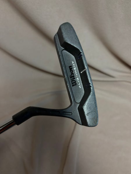 Silver Unisex Wilson Blade Alignment Right Handed Putter Uniflex 34" (Used)