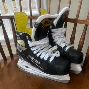 Bauer Supreme S37 Hockey Skates Extra Wide Width Size 5 (New)