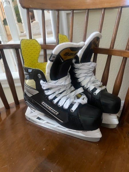 Bauer Supreme S37 Hockey Skates Extra Wide Width Size 5 (New)