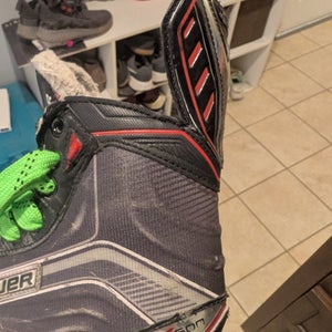 Bauer Vapor x 600 Hockey Skates Size 3 (Used)