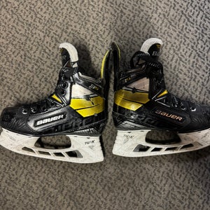 Bauer Supreme 3S Hockey Skates Regular Width Size 1 (Used) W/O Blades