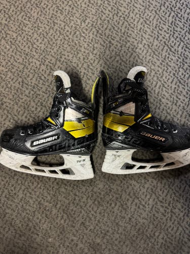 Bauer Supreme 3S Hockey Skates Regular Width Size 1 (Used) W/O Blades