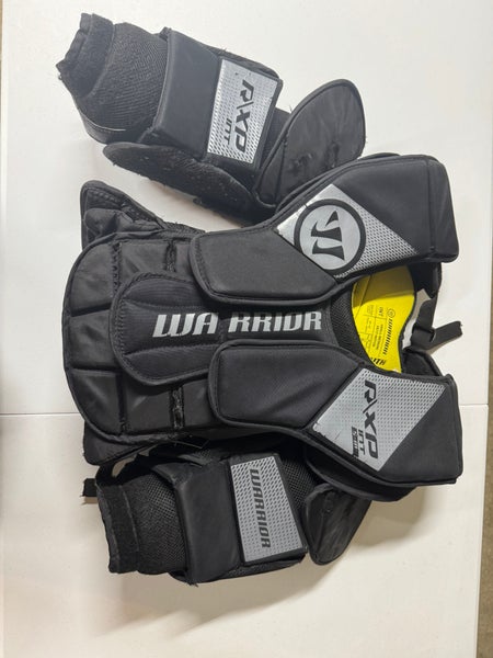 Small / Medium Warrior Ritual XP Goalie Chest Protector (Used)