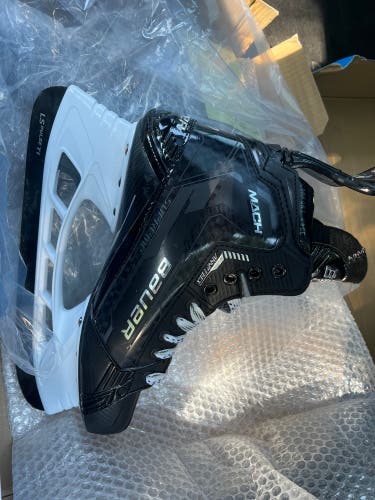 Bauer Supreme Mach Hockey Skates Wide Width   9 (New)