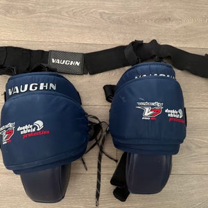 Vaughn V7 Pro Goalie knee pads