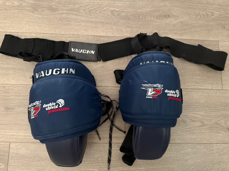 Vaughn V7 Pro knee pads