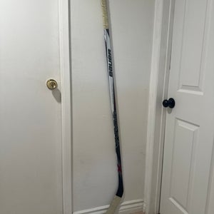 Intermediate Bauer Vapor X700 Right Handed Hockey Stick P88 (Used)