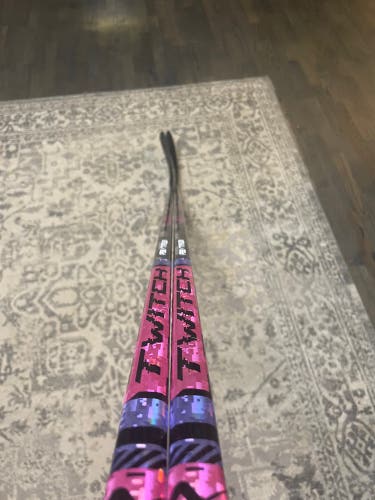 New 2 Pack Bauer Purple Twitch (77 flex P92) Right Hand