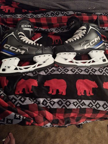 CCM Tacks Classic Pro Hockey Skates Regular Width 10