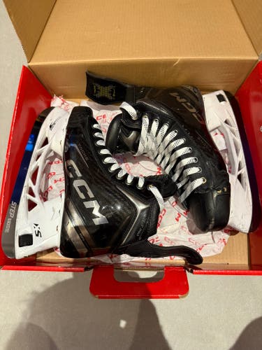 2024 CCM Tacks XF Pro Hockey Skates Regular Width 8.5 (Used)