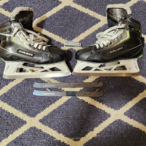 Bauer Elite Hockey Goalie Skates Size 5 (Used)