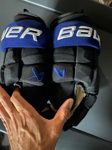 Bauer Supreme Mach Gloves 15" Pro Stock (New)