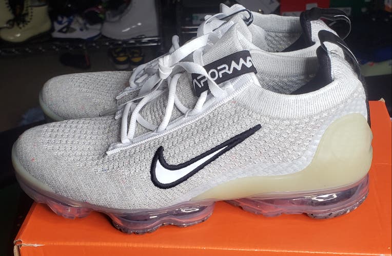 Nike Air VaporMax 2021 FK White Shoes DB1550-100 Youth sz 4.5Y / Women 6 NIB