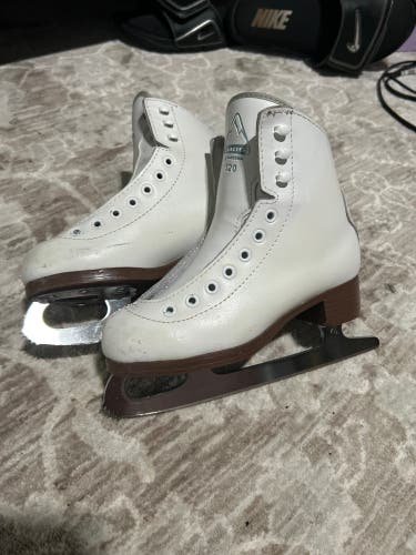Jackson Ultima Figure Skates B Junior 13