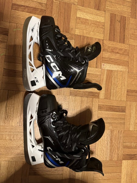 CCM Classic SE Hockey Skates Regular Width Size 2.5 (Used)