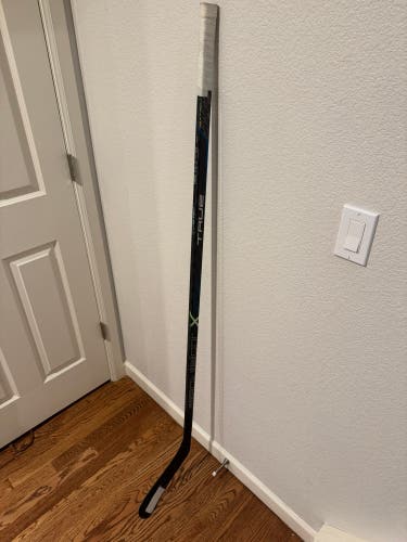 Senior True Project X Right Handed Hockey Stick T92 (Used)