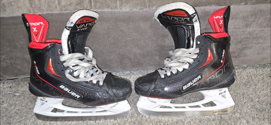 Bauer Vapor 3X Pro Hockey Skates Size 4.5 (Used)
