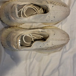Unisex Size M 9.0 (W 10.0) Adult Adidas Yeezy Shoes (Used)