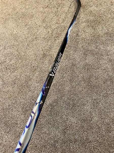 NEW! Senior Bauer Vapor FlyLite RH P92 77 flex hockey stick
