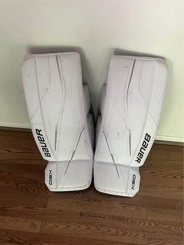 Junior Medium (28+1) Bauer GSX Goalie Leg Pads (Like New)