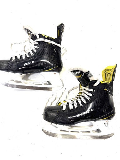 Used Bauer M4 FIT 2 Intermediate Hockey Skate Intermediate 5.5 11860-S000297503