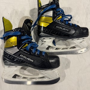 Bauer Supreme 3S Hockey Skates size 1.5
