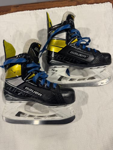 Bauer Supreme 3S Hockey Skates size 1.5