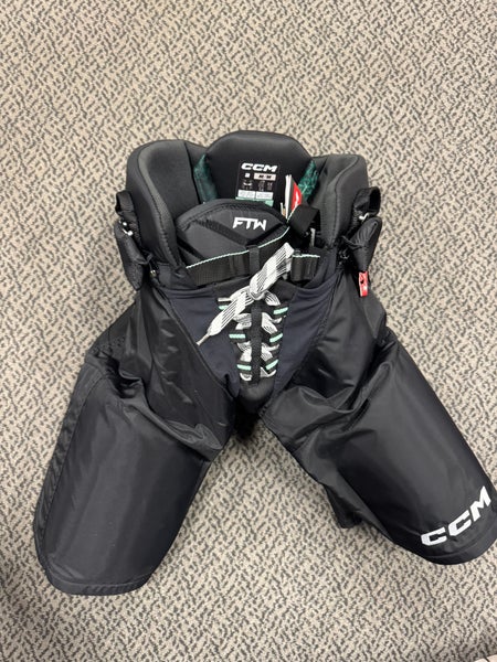 Women's Senior Medium CCM Jetspeed FTW Hockey Pants (New)