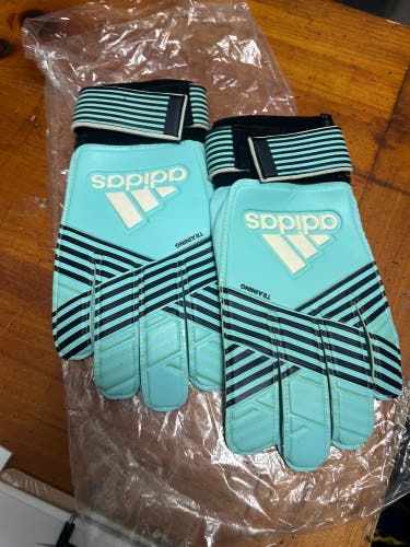 Adidas Goalie Gloves (New) soccer goalie gloves