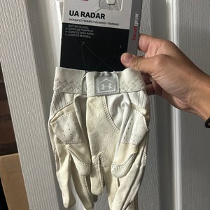 Small Under Armour Batting Gloves (New) softball