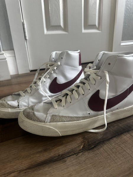 Men's Size M 11.0 (W 12.0) Adult Nike Blazer Shoes (Used)