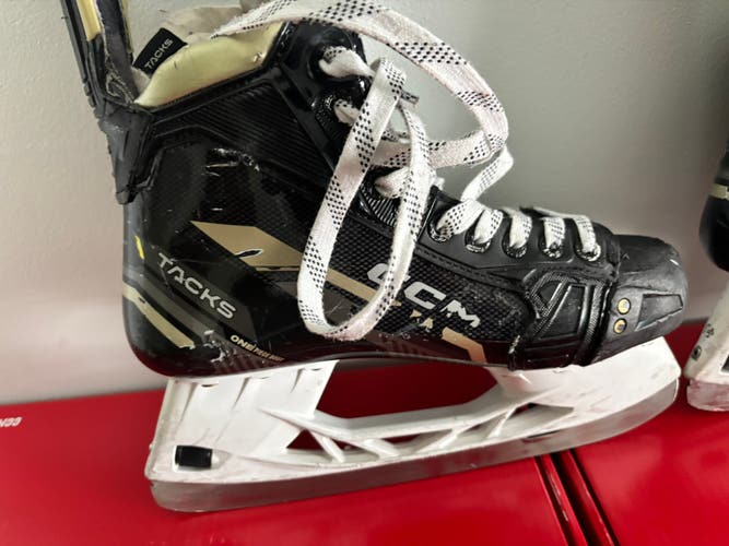 CCM Tacks AS-590 - Senior Used 8