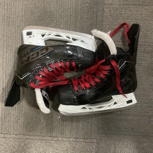 Used CCM FT675 Senior Hockey Skate Senior 4 11614-S000221263