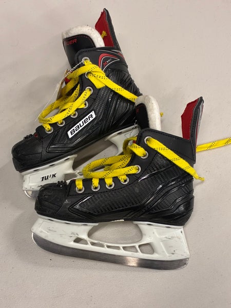 Youth Bauer Vapor X350 Hockey Skates Regular Width 12 (Used)