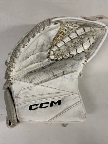 White Junior CCM Axis 2.5 Goalie Glove