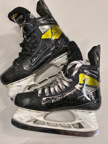 Intermediate Bauer Supreme Ignite Pro+ Hockey Skates 6.5 (Used)