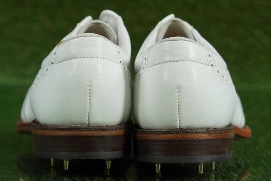 FOOTJOY CLASSICS WINGTIP GOLF SHOES MENS 9.5D, WHITE ~ 56911 ~ NEW