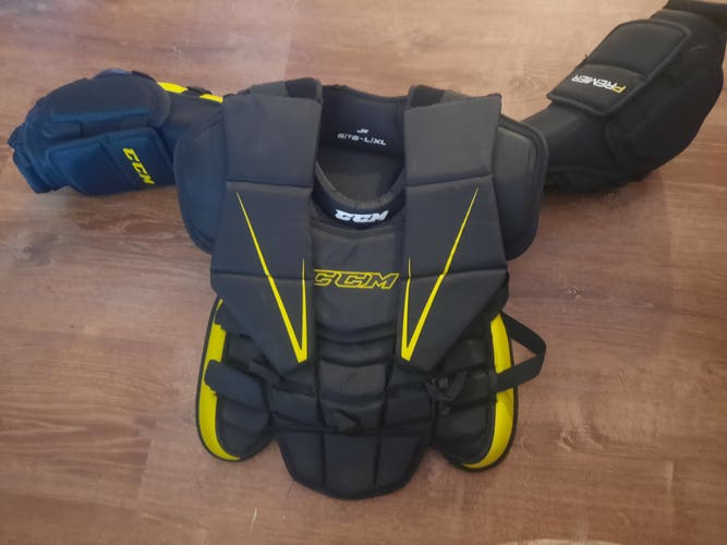 Large/Extra Large CCM Premier Goalie Chest Protector (Used)