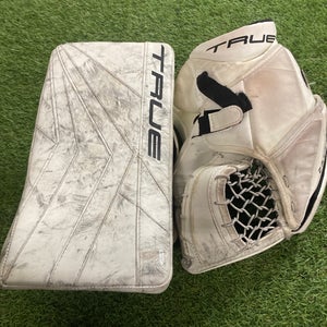 Intermediate True Catalyst 7x3 Regular Goalie Glove & Blocker