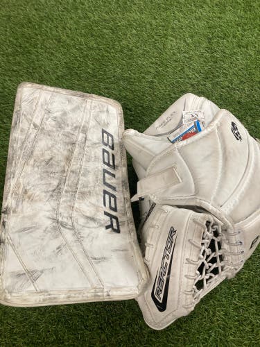 Intermediate Bauer Reactor 7000 Goalie Gloves & Blockers Regular (Used)