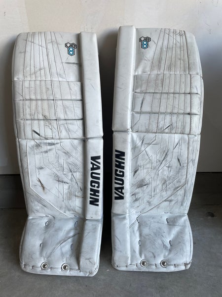 28" Vaughn Velocity VE8 Goalie Leg Pads (Used)