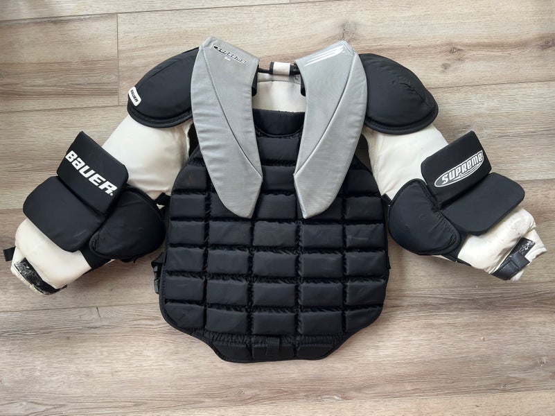 Large Bauer Goalie Chest Protector (Used)