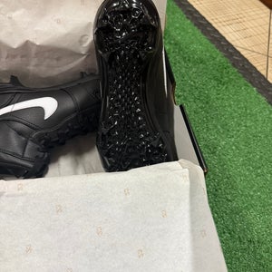 Men's Size M 8.0 (W 9.0) Nike Mid Top Molded Cleats (New)