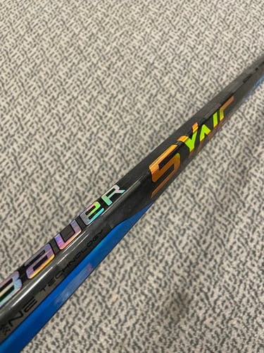 Bauer Nexus Sync 70 Flex P28 curve right hand stick