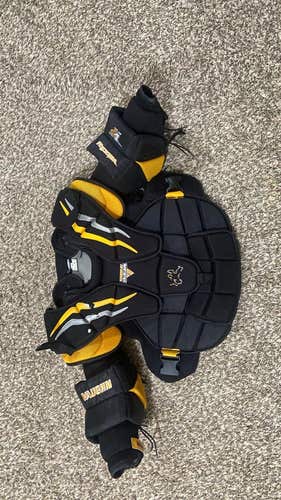 Used Vaughn Velocity V7 Int Chest Protector