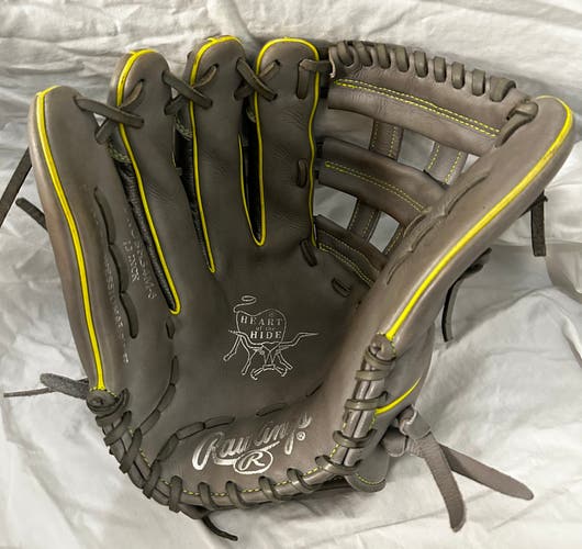2024 Rawlings Heart of The Hide LH Softball Glove 13" (Used)