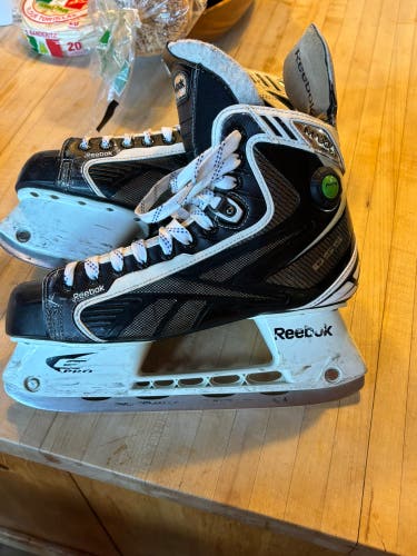 Reebok Pump 3 DSS Hockey Skates Regular Width 9.5 (Used)