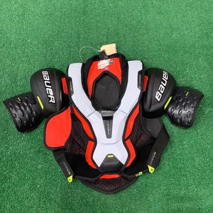 Intermediate Medium Bauer Vapor Hyperlite Shoulder Pads